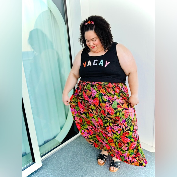 Meet your Posher, Destinee (she/her) - Picture 2 of 6